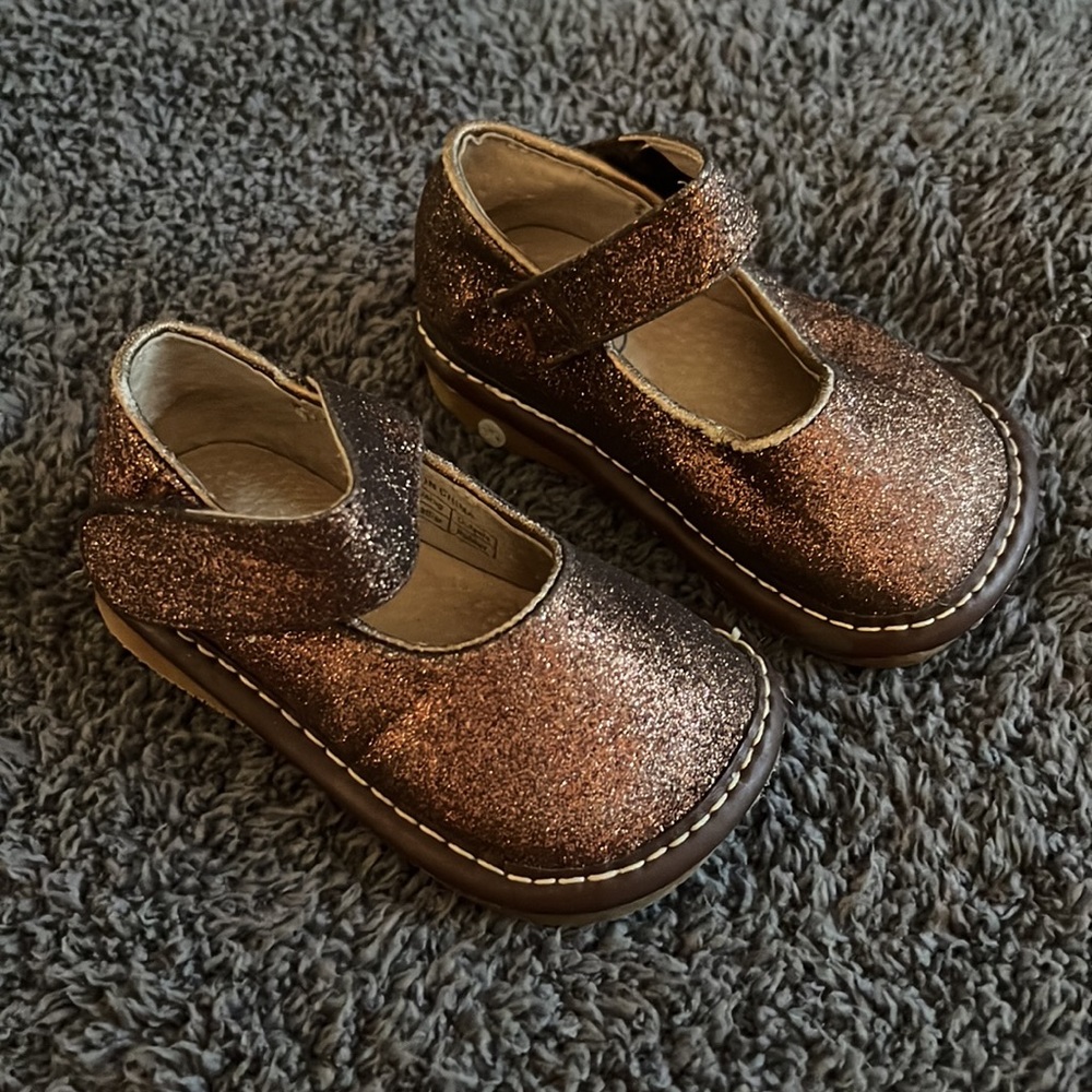 Wee Squeaks Golden Bronze Glitter Mary Jane Size